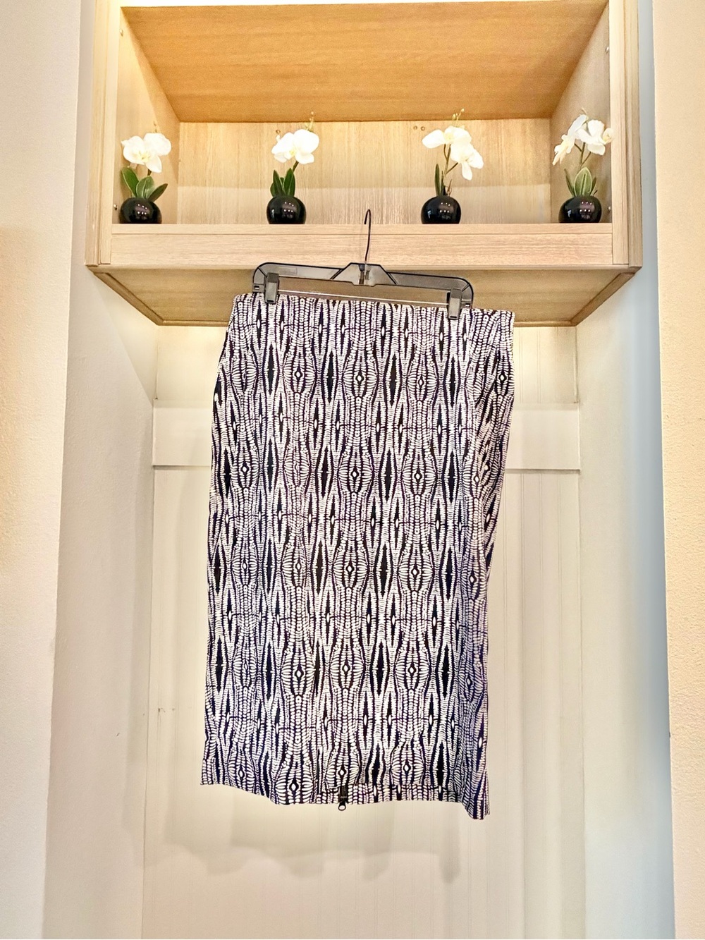 Lane Bryant Black & White Patterned Pull-On Pencil Skirt